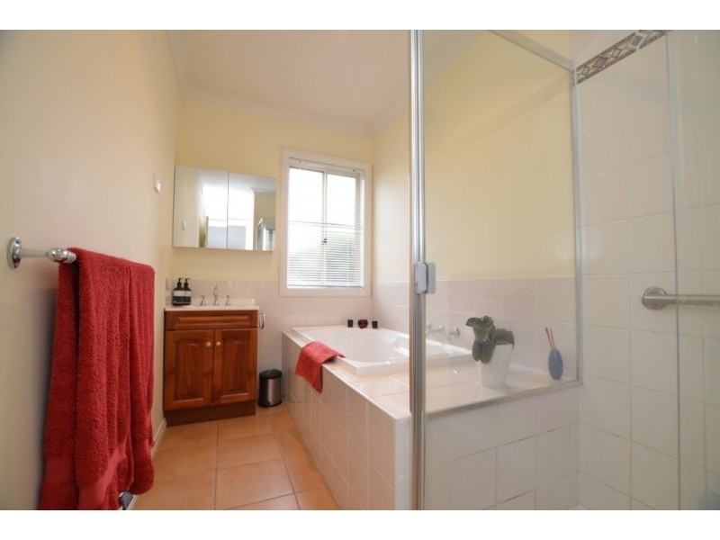 88 Melon St, Braybrook VIC 3019