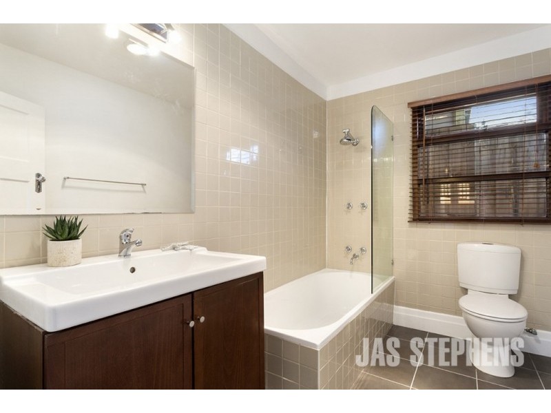 21 Dove Street, West Footscray VIC 3012