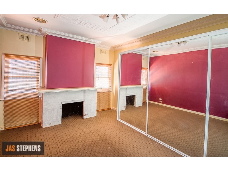 80 Vernon Street, South Kingsville VIC 3015