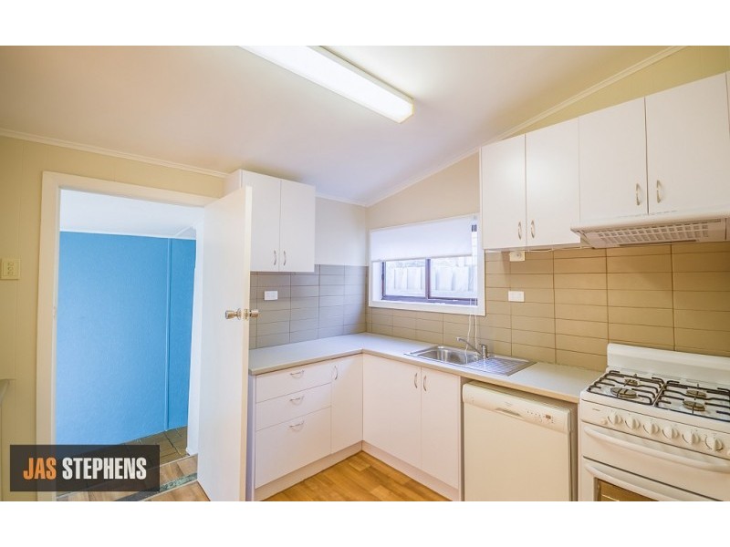 74 Hamilton St, Yarraville VIC 3013