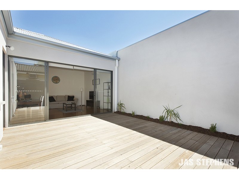 1/39 Hampshire Road, Sunshine VIC 3020