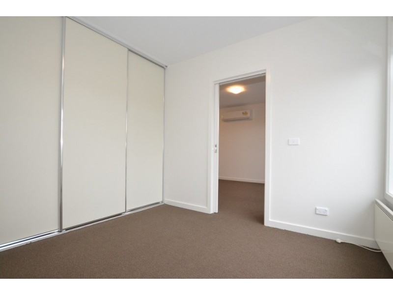 4/24 Empire St, Footscray VIC 3011