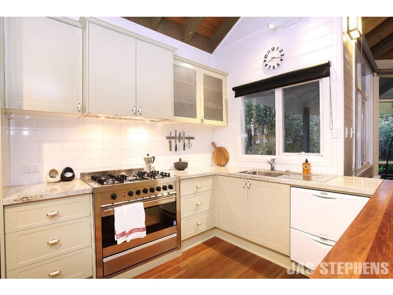 115 Cornwall Road, Sunshine VIC 3020