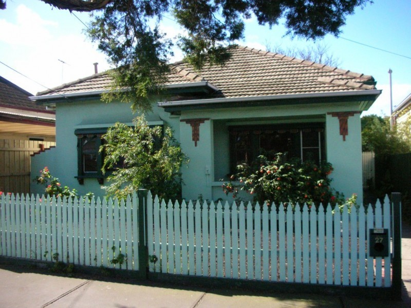 27 Queensville Street, Kingsville VIC 3012