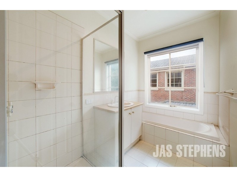 4/9 Mary Street, Footscray VIC 3011