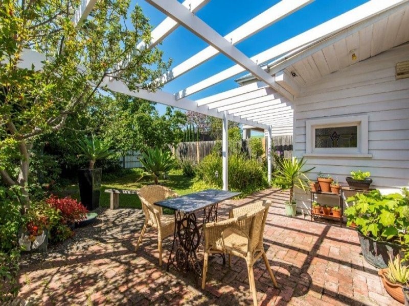 65 Empress Avenue, Kingsville VIC 3012