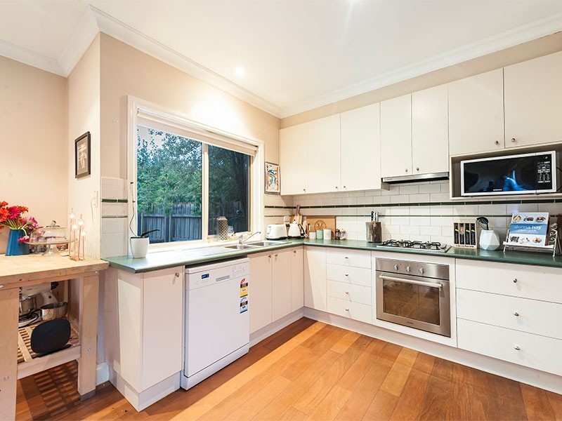 2/5A Chatfield Street, Kingsville VIC 3012