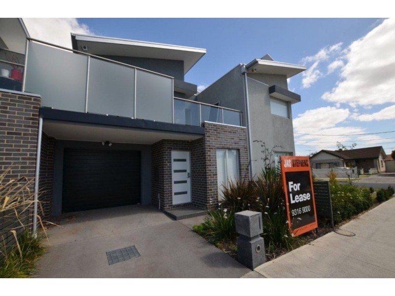 9 Desmond Street, Maidstone VIC 3012