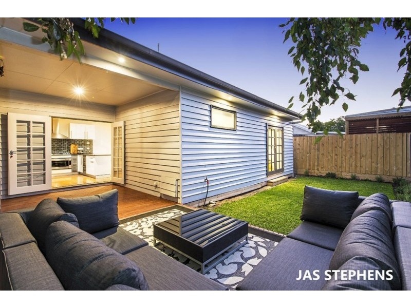 20 Station Road, Seddon VIC 3011