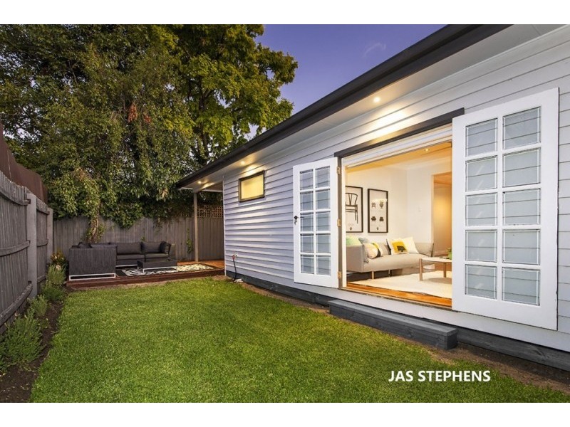 20 Station Road, Seddon VIC 3011