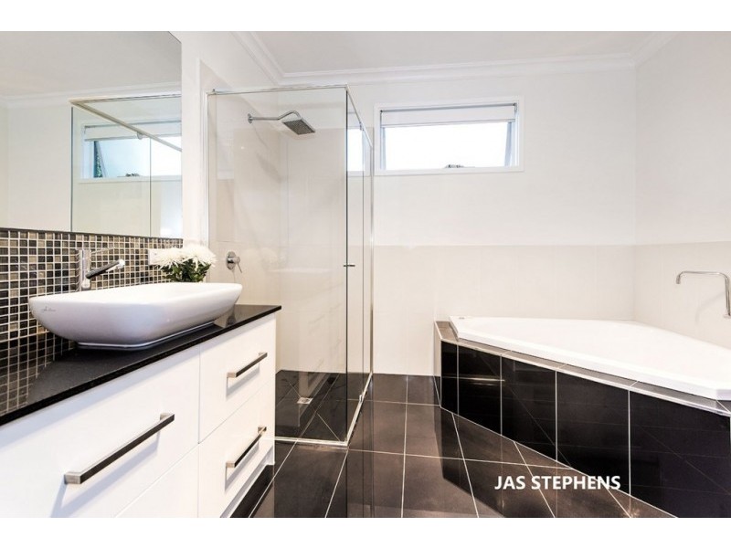 20 Station Road, Seddon VIC 3011