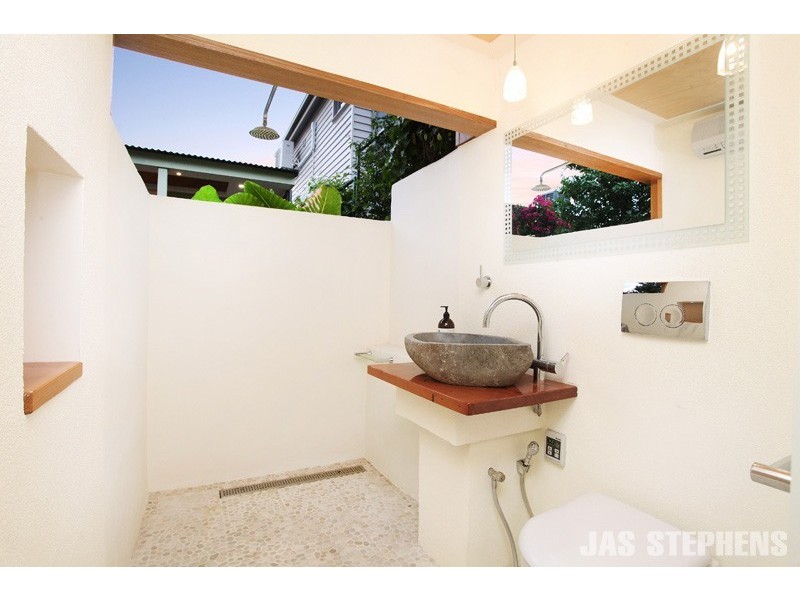 123 Chirnside Street, Kingsville VIC 3012