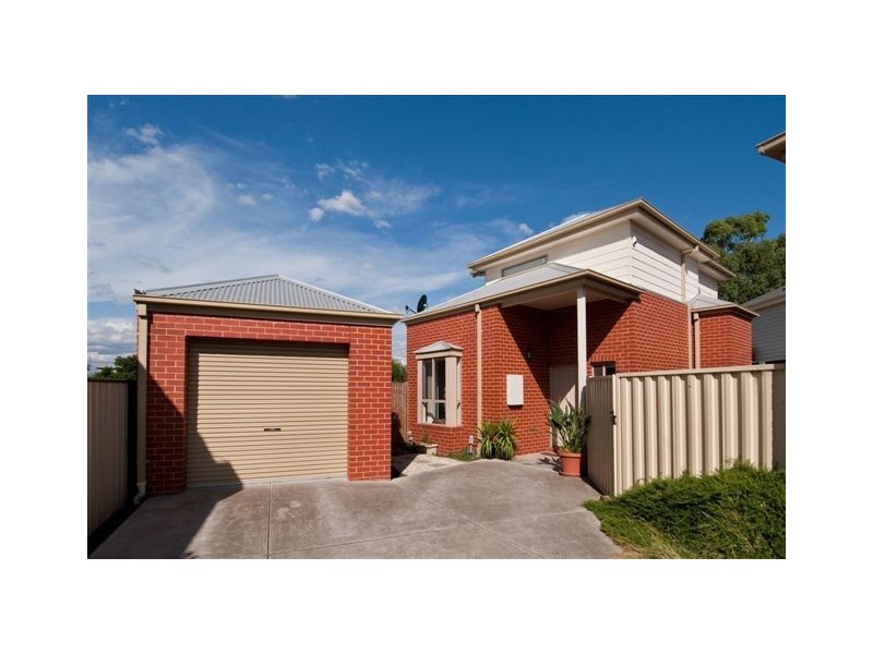 3/18 Conifer Avenue, Brooklyn VIC 3012
