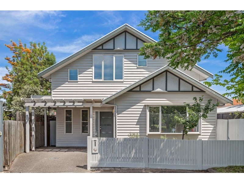 16 Lincoln Street, Yarraville VIC 3013