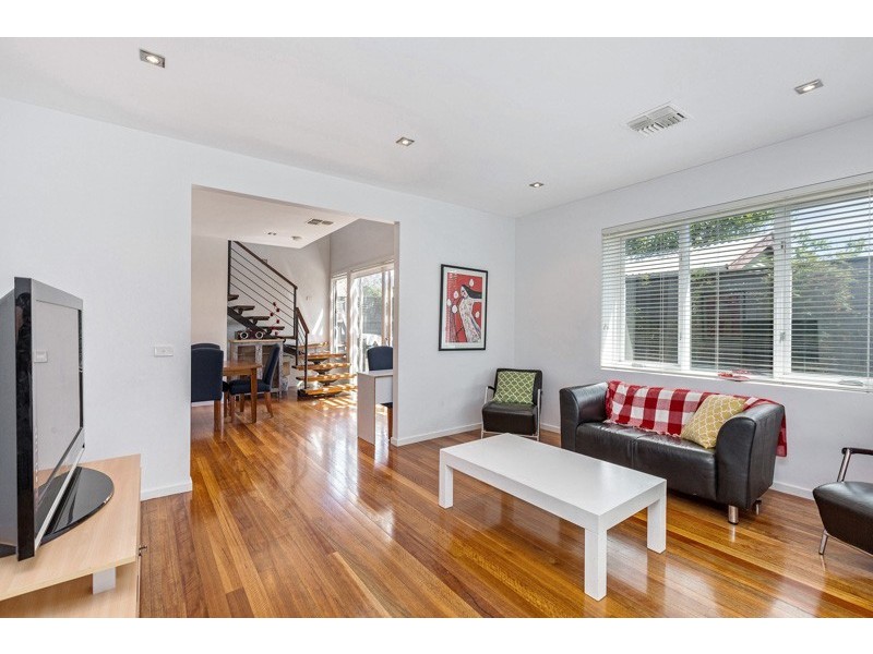 16 Lincoln Street, Yarraville VIC 3013