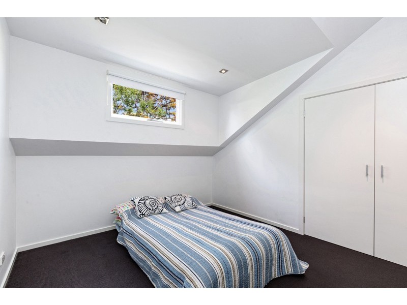16 Lincoln Street, Yarraville VIC 3013