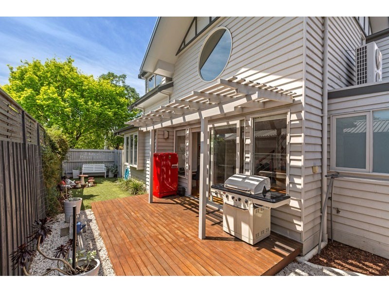 16 Lincoln Street, Yarraville VIC 3013