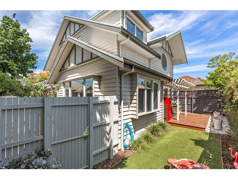 16 Lincoln Street, Yarraville VIC 3013
