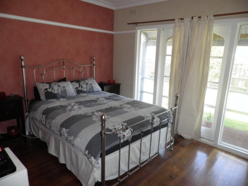 57 New Street, South Kingsville VIC 3015