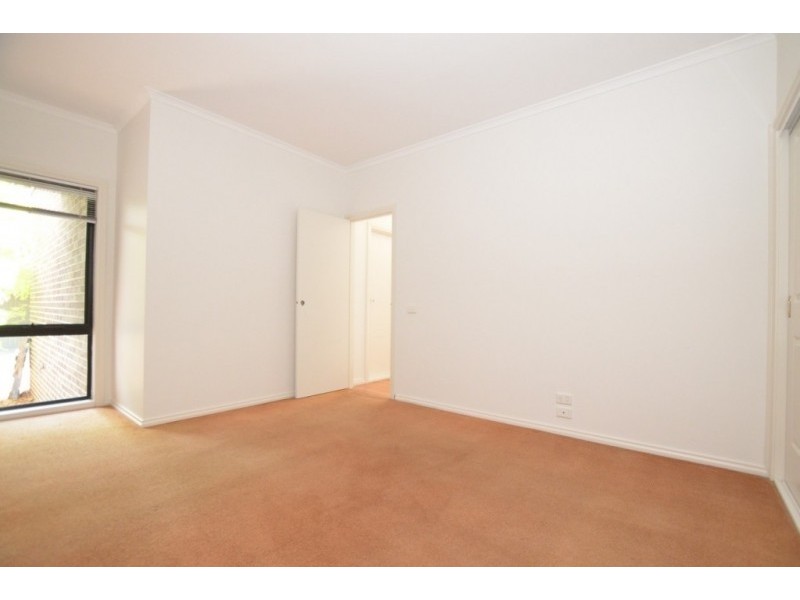 17/3 Johnston Street, Newport VIC 3015