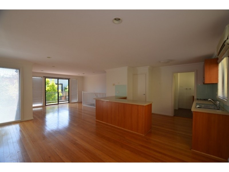 17/3 Johnston Street, Newport VIC 3015