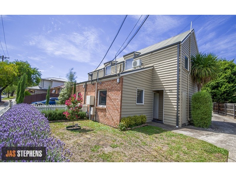 2/3 Waratah Street, West Footscray VIC 3012