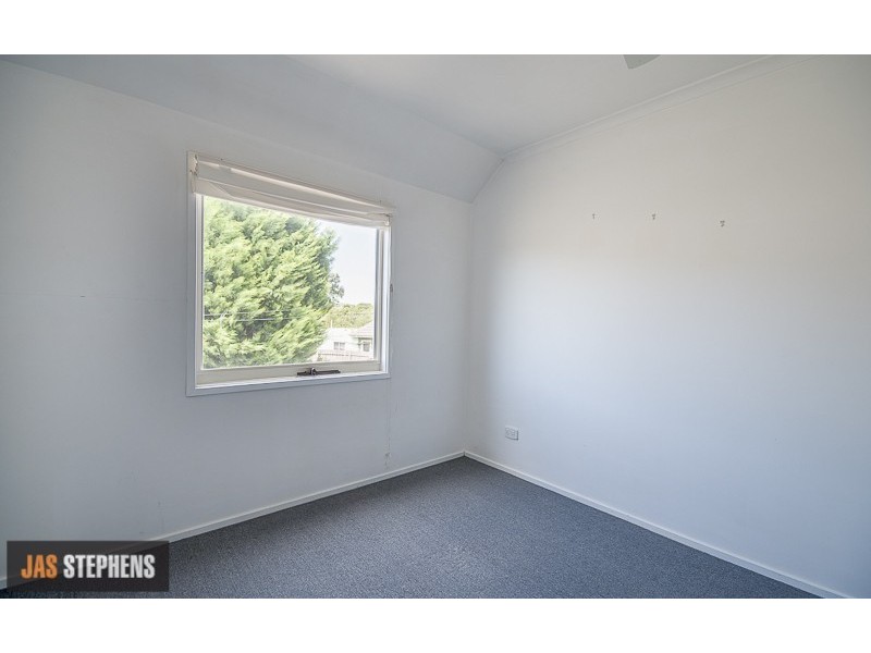 2/3 Waratah Street, West Footscray VIC 3012