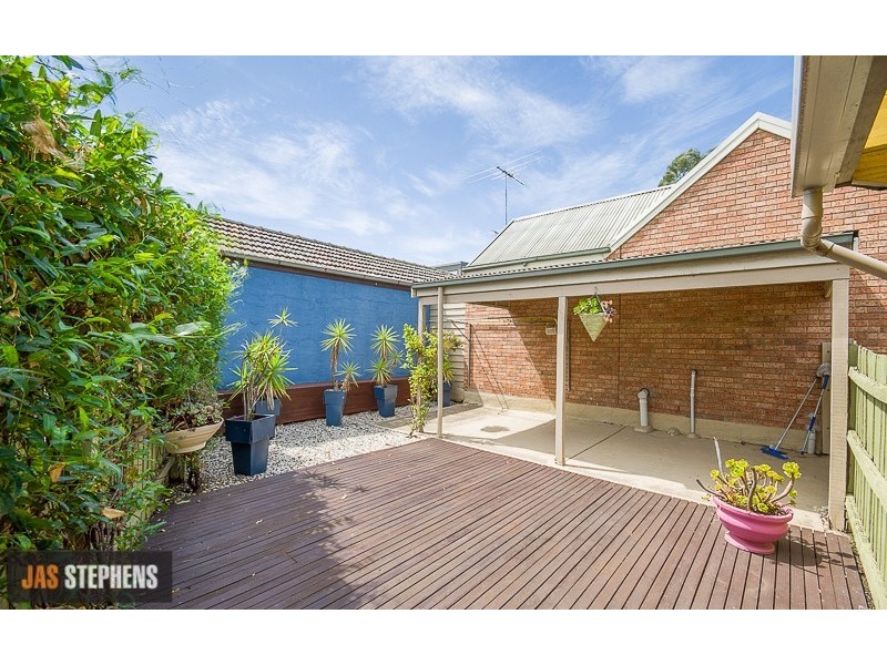 2/3 Waratah Street, West Footscray VIC 3012
