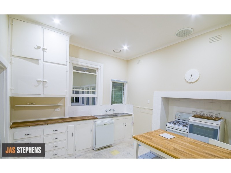 8 Johnson Street, Footscray VIC 3011