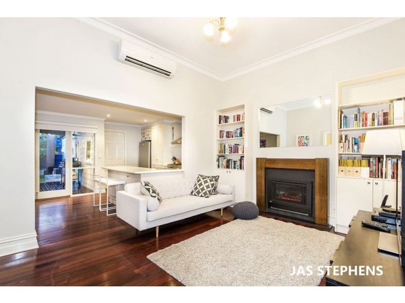 16 Margaret Street, Seddon VIC 3011