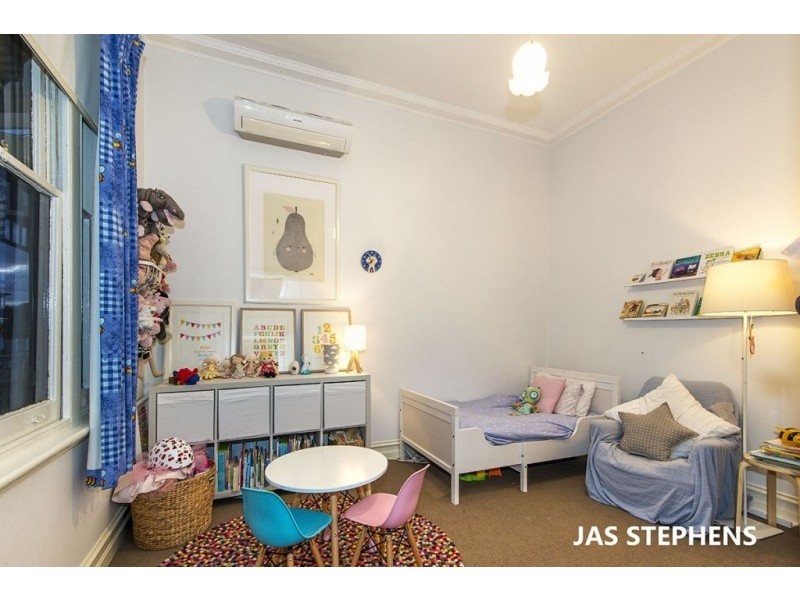 16 Margaret Street, Seddon VIC 3011