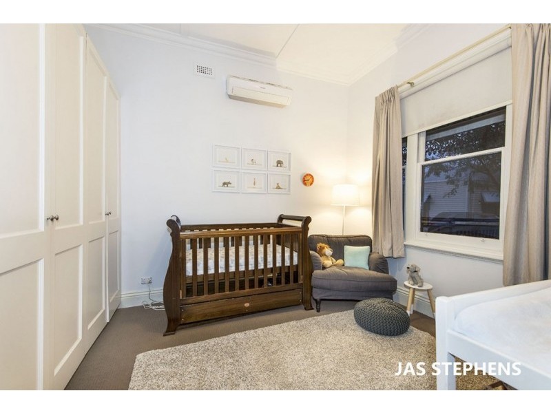 16 Margaret Street, Seddon VIC 3011