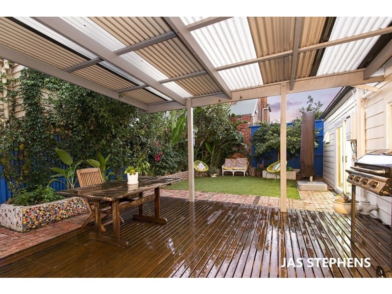 16 Margaret Street, Seddon VIC 3011