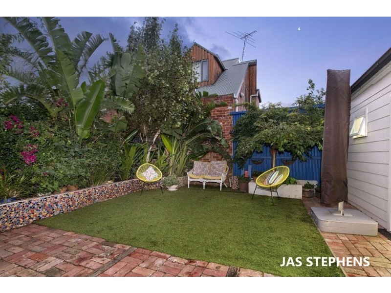 16 Margaret Street, Seddon VIC 3011