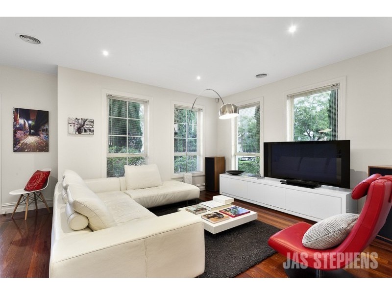 38 Alfred Street, Seddon VIC 3011