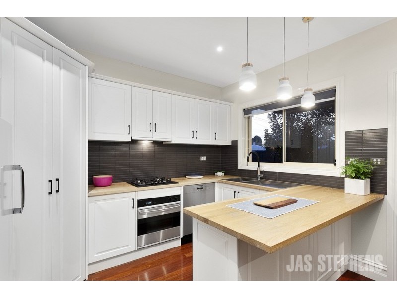 38 Alfred Street, Seddon VIC 3011