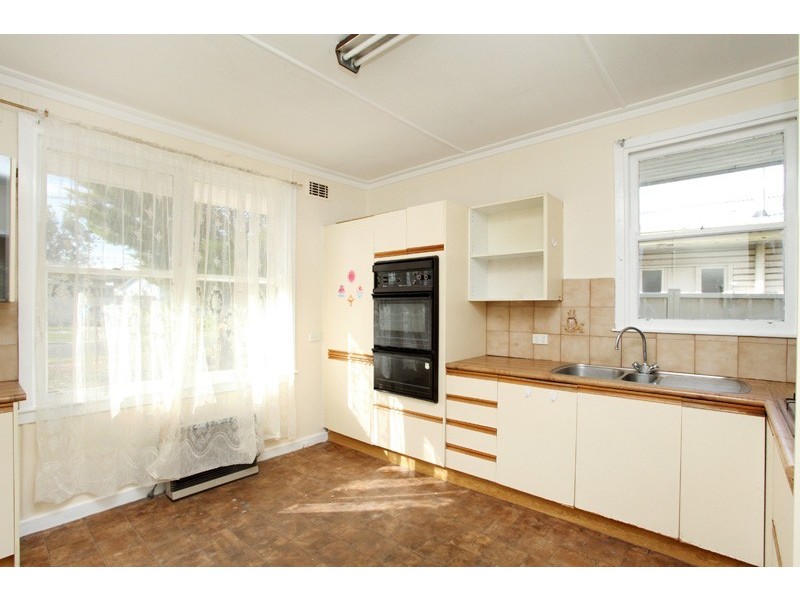 9 Castley Crescent, Braybrook VIC 3019