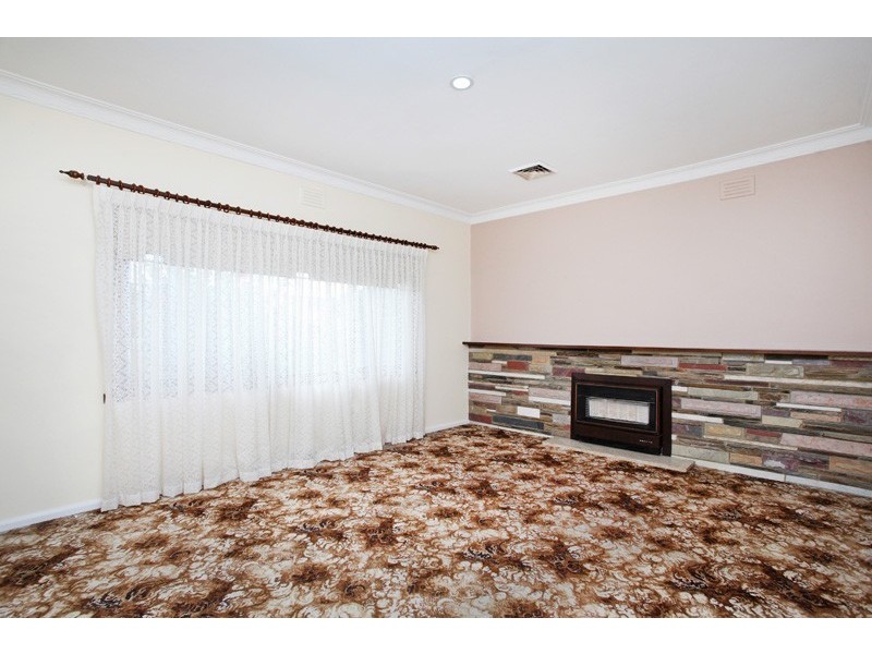 102 Civic Parade, Altona VIC 3018