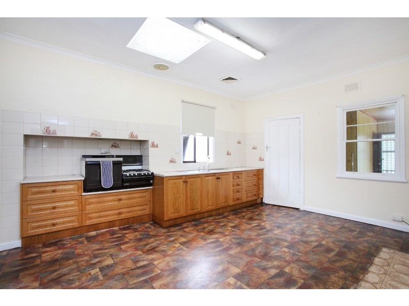 102 Civic Parade, Altona VIC 3018