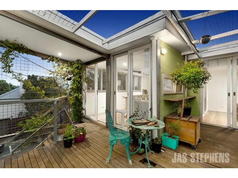 32 Walter Street, Seddon VIC 3011