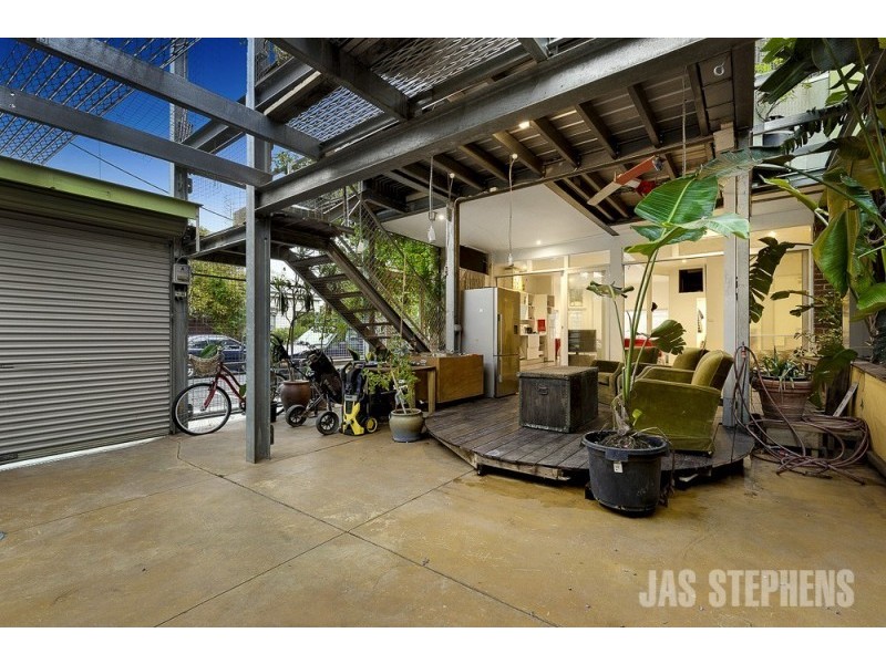 32 Walter Street, Seddon VIC 3011