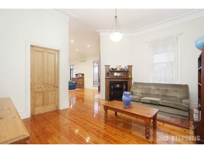 27 Tennyson Street, Seddon VIC 3011