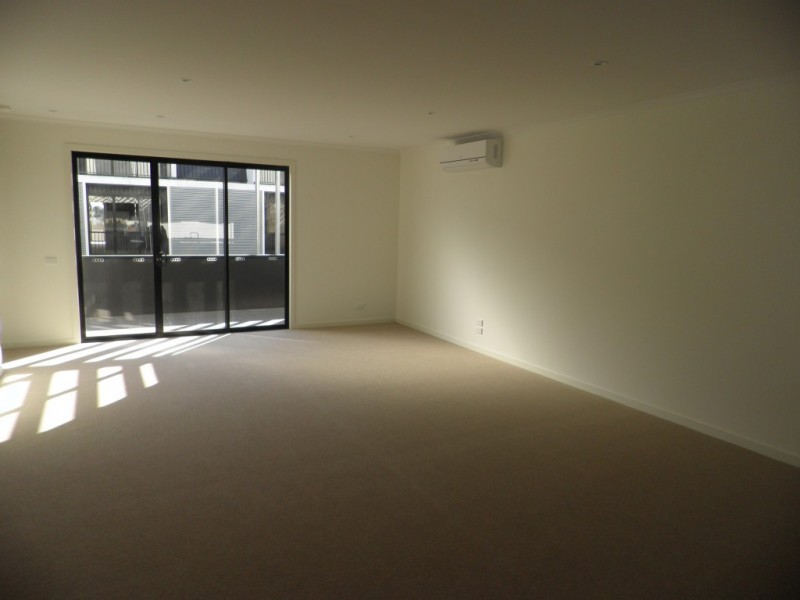 12/20 Hewitt Avenue, Footscray VIC 3011