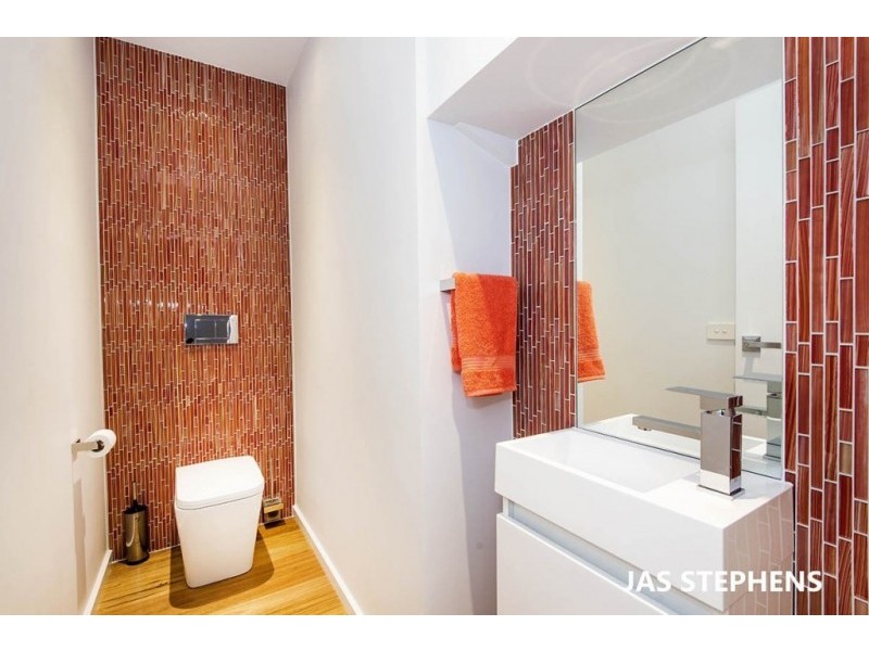 27B Swan Street, Footscray VIC 3011