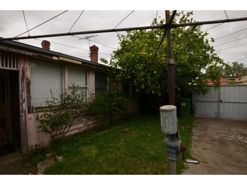 30 Perry Street, Seddon VIC 3011