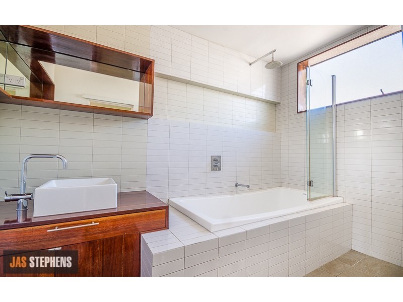 13/49 Hyde Street, Seddon VIC 3011