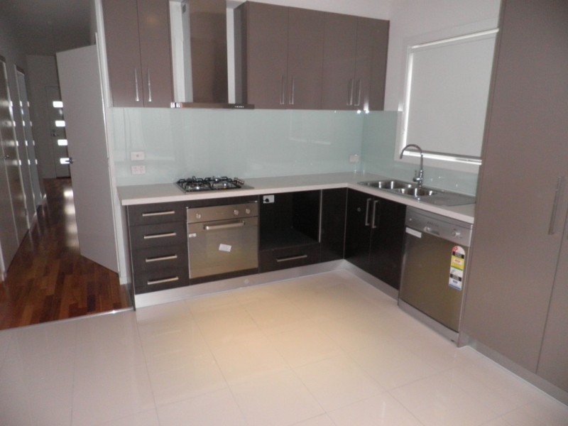 1/5 Alma Street, Maidstone VIC 3012