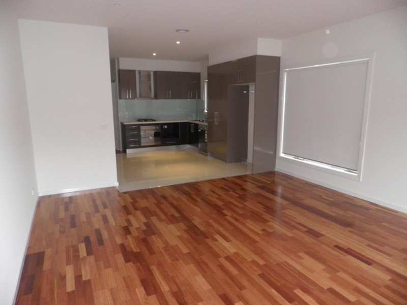 1/5 Alma Street, Maidstone VIC 3012