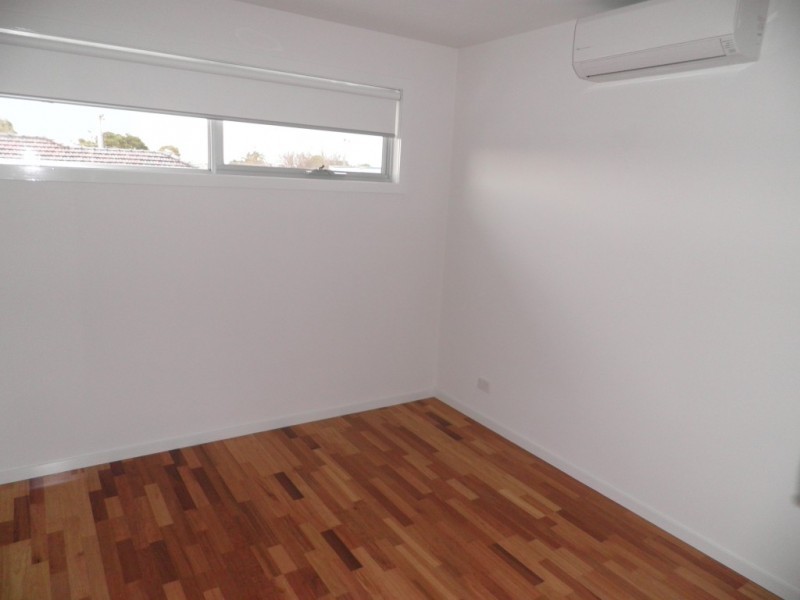 1/5 Alma Street, Maidstone VIC 3012