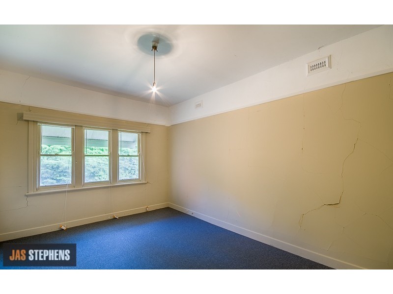 70 Hall Street, Newport VIC 3015